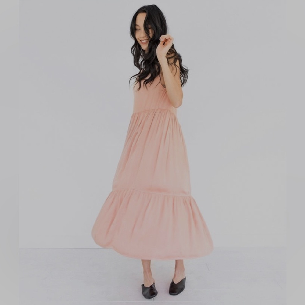 Suunday The Tiered Dress in Clay. Women’s Size L